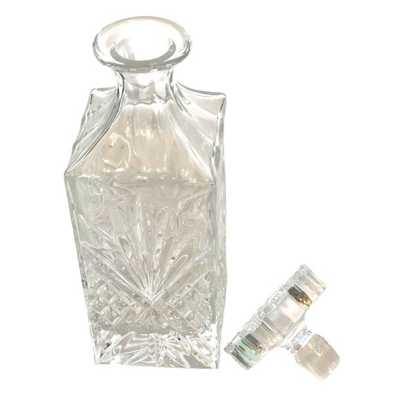 Whiskey Decanter and Square Stopper Dublin by Godinger 11" Diamond Pattern - Picture 5 of 7